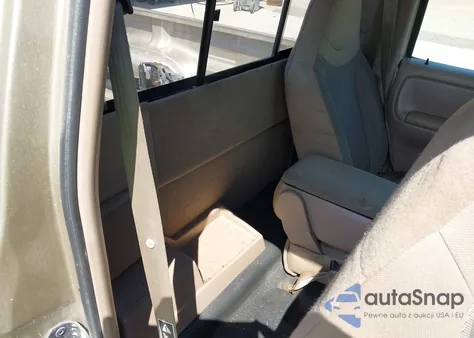 2000 Ford Ranger Xl/Xlt z USA, uszkodzony, nr VIN 1FTYR10C5YTA82441